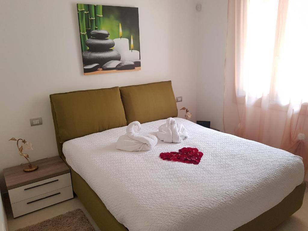De Luxe Apartments Eden ซีร์มิโอเน ภายนอก รูปภาพ