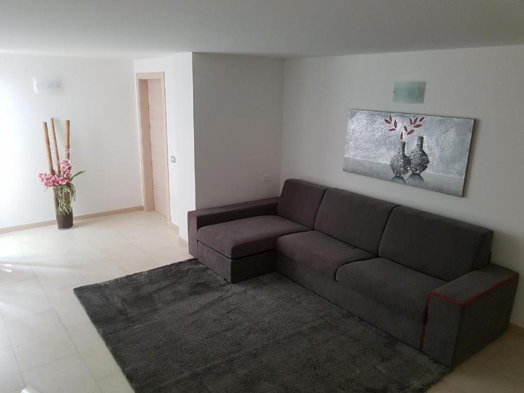De Luxe Apartments Eden ซีร์มิโอเน ภายนอก รูปภาพ