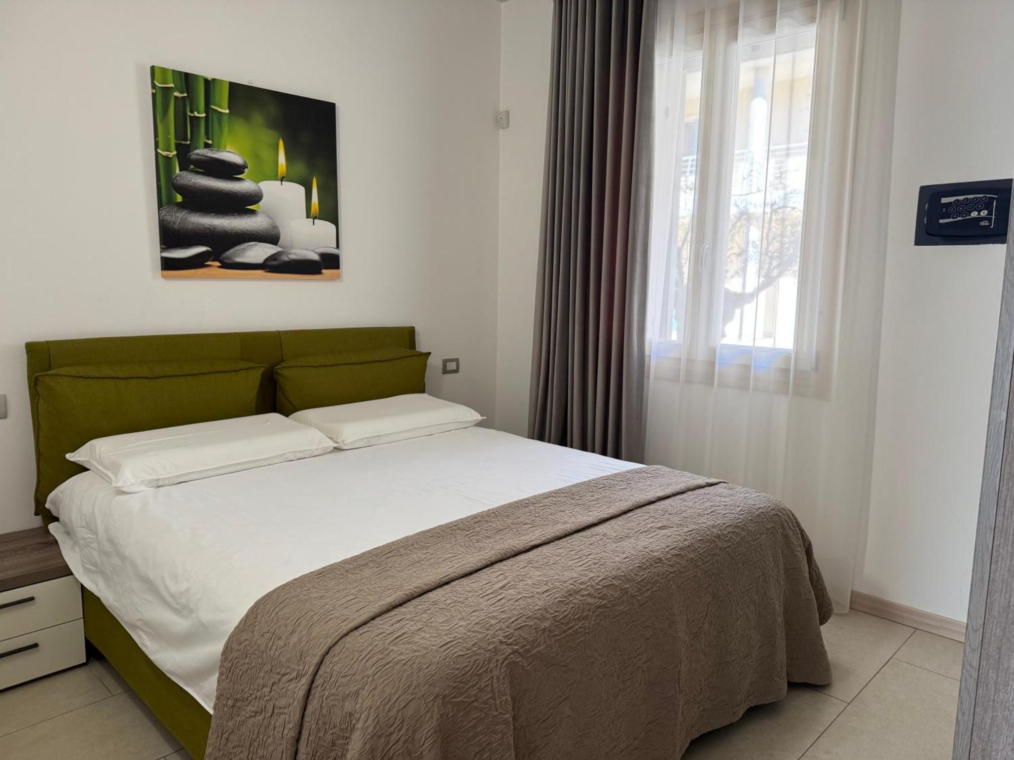 De Luxe Apartments Eden ซีร์มิโอเน ภายนอก รูปภาพ